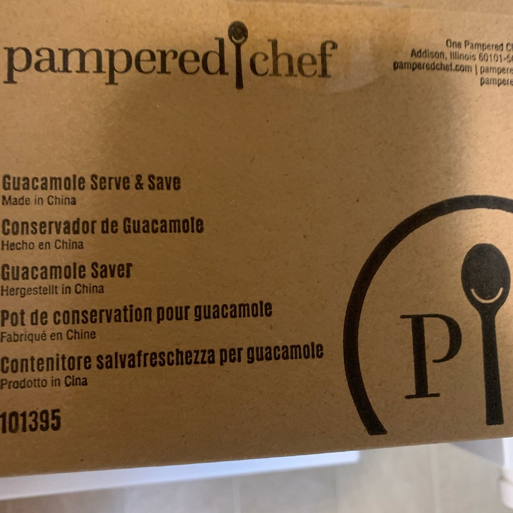 Pampered Chef Guacamole Serve & Save - Brown